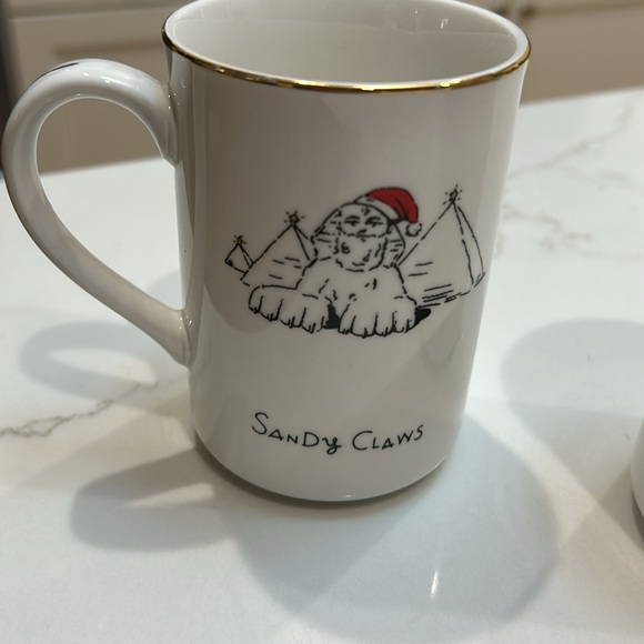 Set of 4 Merry Masterpieces mugs. See pictures. - Picture 2 of 4